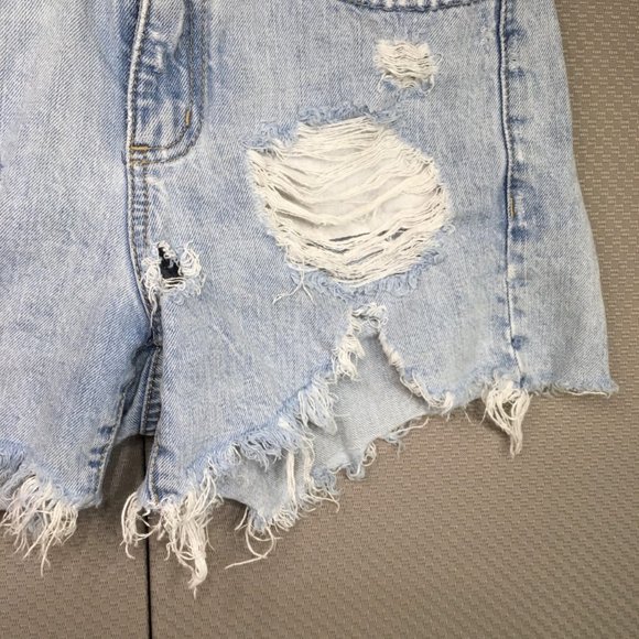 Garage Denim MOM Festival Short Mid Rise Light Wash Distressed Size 01 - Picture 4 of 13